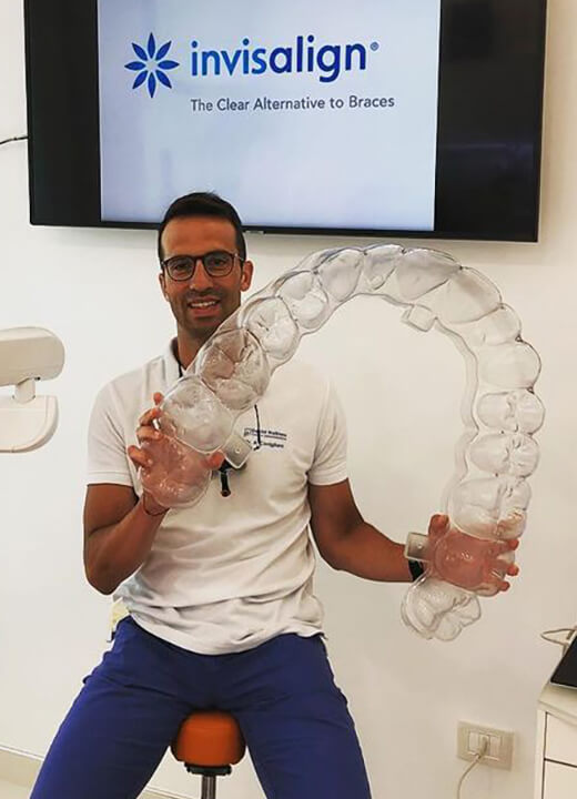 Dottore Andrea Conigliaro, specializzato trattamenti Invisalign